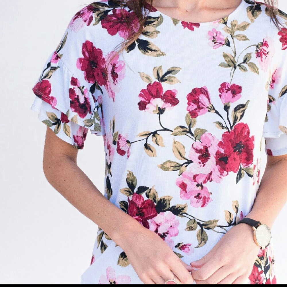 Agnes & Dora Women's Floral Frill Sleeve Top
